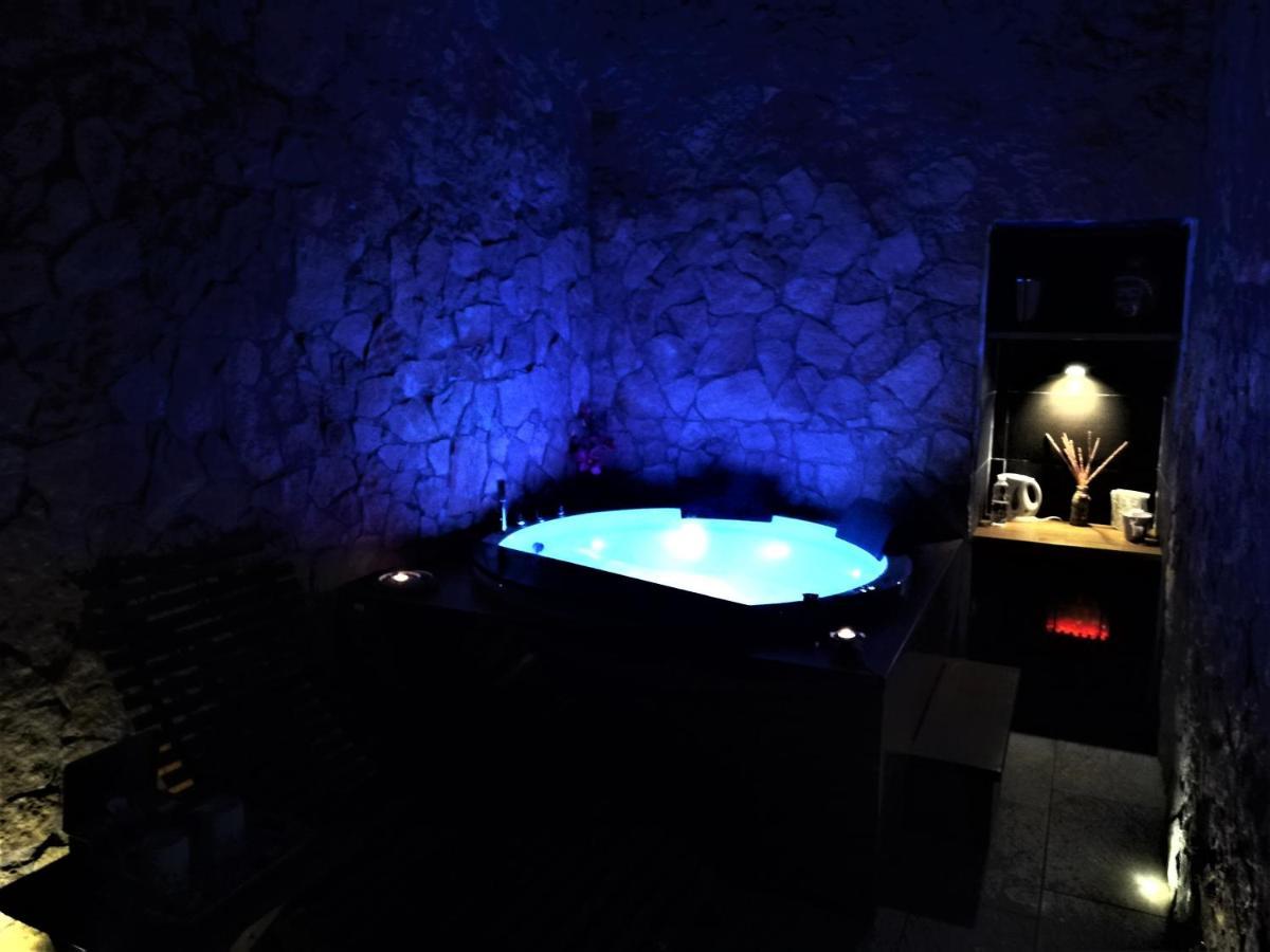 Spa Room Sicilia - Intera Casa Con Spa Privata Jacuzzi Sauna Bagno Di Vapore Ad Uso Illimitato Rosolini Eksteriør bilde