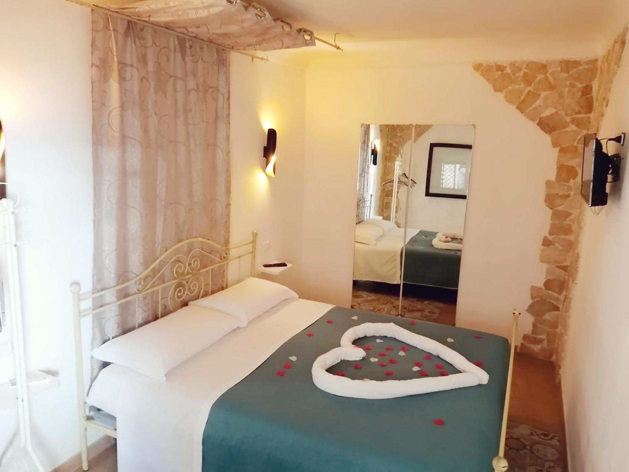 Spa Room Sicilia - Intera Casa Con Spa Privata Jacuzzi Sauna Bagno Di Vapore Ad Uso Illimitato Rosolini Eksteriør bilde