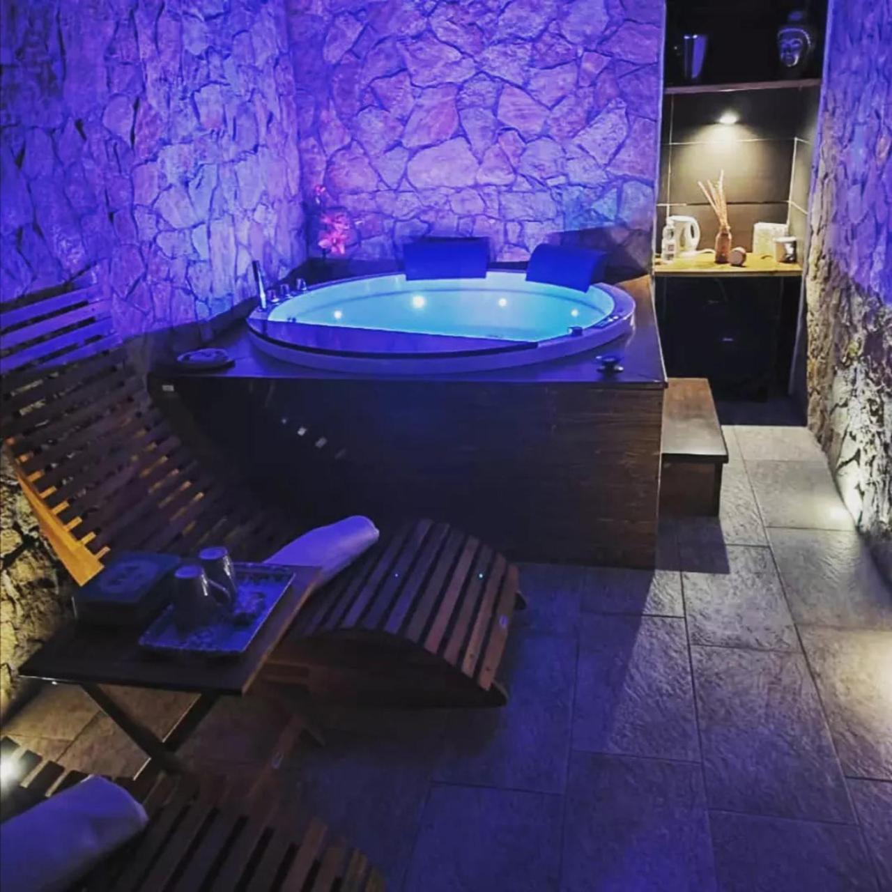 Spa Room Sicilia - Intera Casa Con Spa Privata Jacuzzi Sauna Bagno Di Vapore Ad Uso Illimitato Rosolini Eksteriør bilde